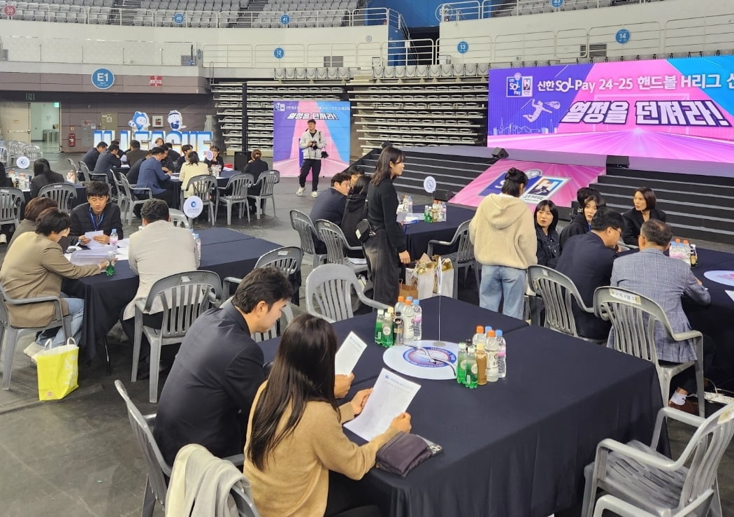 贝蒂内利：退役后不会从事管理层工作，我已经知道这有多难