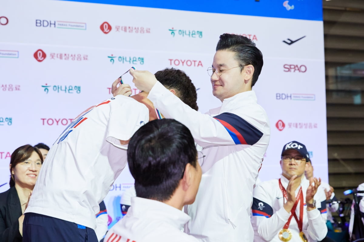 西甲半场：劳尔·加西亚世界波破门 巴列卡诺0-1奥萨苏纳
