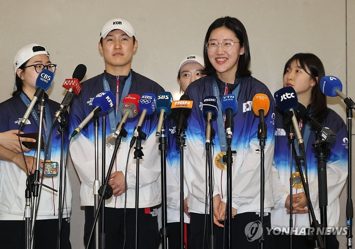 西蒙尼：上半场我们场面不占优但机会很多；我们本可以赢