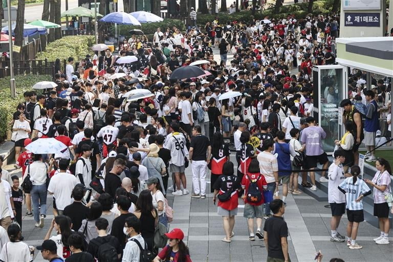 也算是帽子戏法？米兰连续三轮联赛都有球员得到红牌