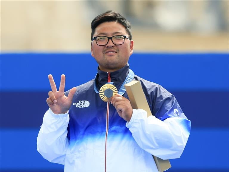 斯洛特：利物浦接近无懈可击，但阿森纳和曼城会追上来的