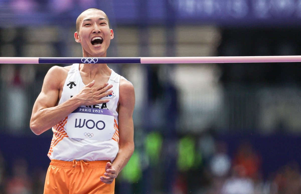 连续2场不敌勇士！国王首发5人都上双 德罗赞空砍16+6