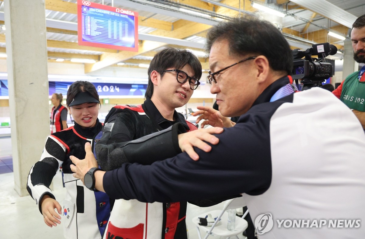 被问及如何让墨西哥球迷支持曼城，瓜帅：大家都支持巴萨就好