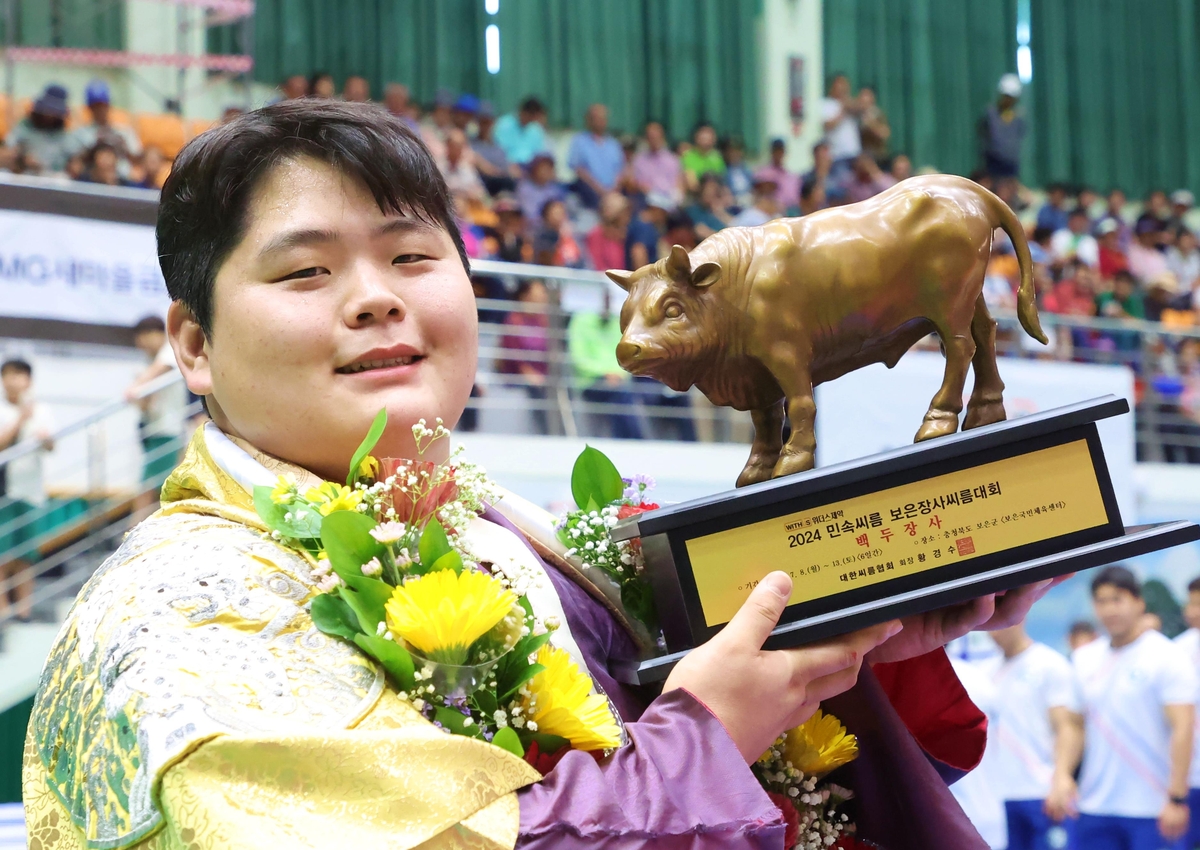 你来我往！国王轰出11-1半场追到只差1分，3人激烈冲突吃T