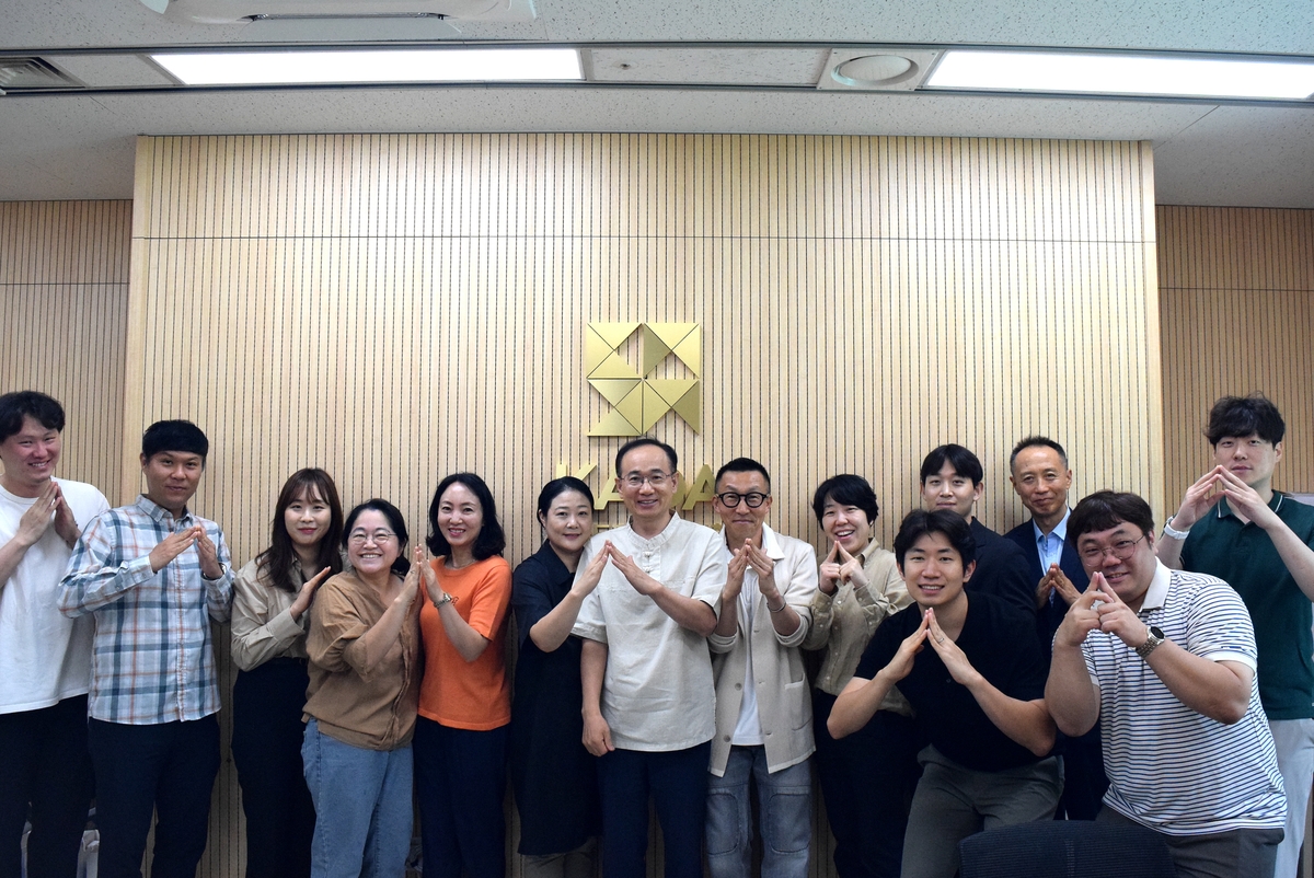 奥格斯堡vs勒沃库森首发：维尔茨领衔，弗林蓬、格里马尔多出战
