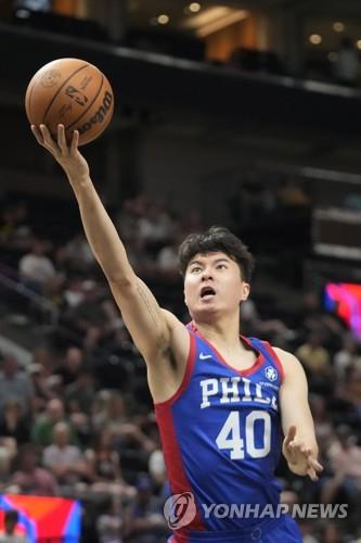 落后拖延时间？补时阶段奥纳纳开球消耗了20多秒时间
