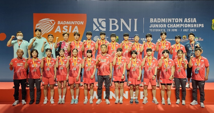 【欧冠集锦】迪亚斯帽子戏法 萨拉赫助攻双响 利物浦4-0大胜勒沃库森