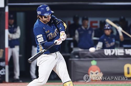 河村勇辉是NBA目前所有双向合同球员中，唯一一位在售球衣的球员