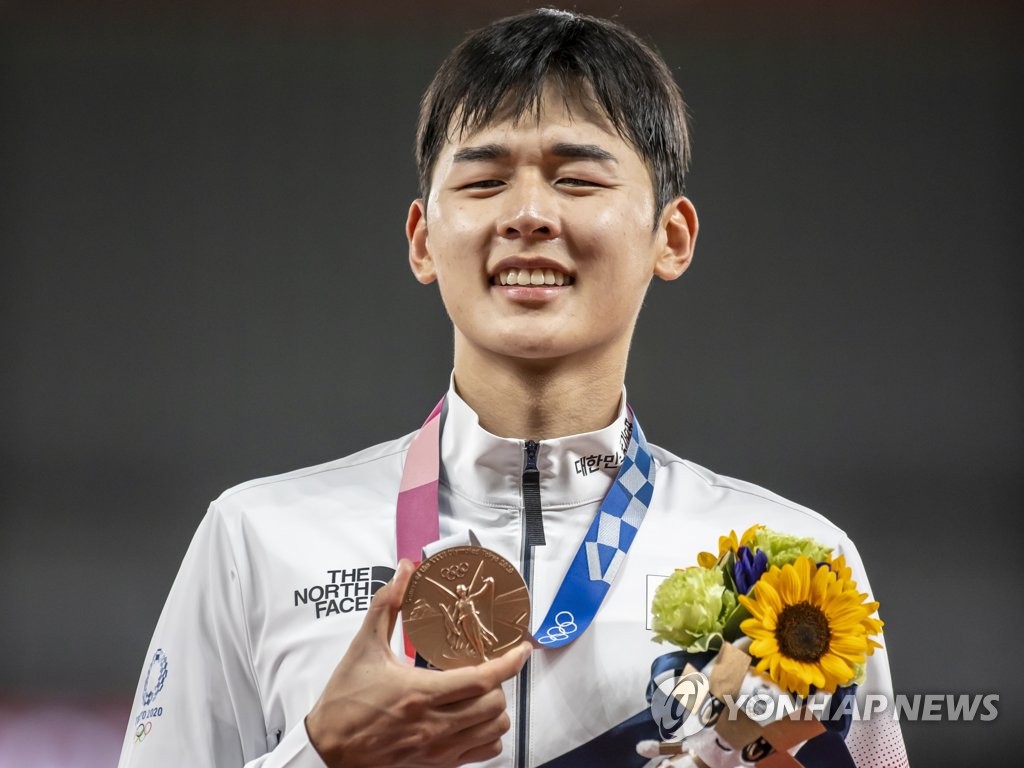 雷声大雨点小！曼联半场控球率7成射门数9比1 但始终无法完成破门