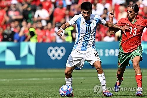 巴斯托尼：外界有声音试图破坏更衣室的稳定 但我们十分团结